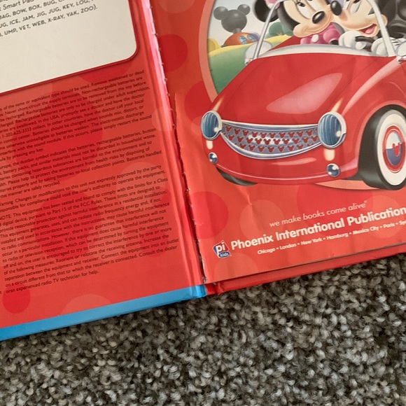 Seven books and Mickey Smart Pad - Picture 11 of 12